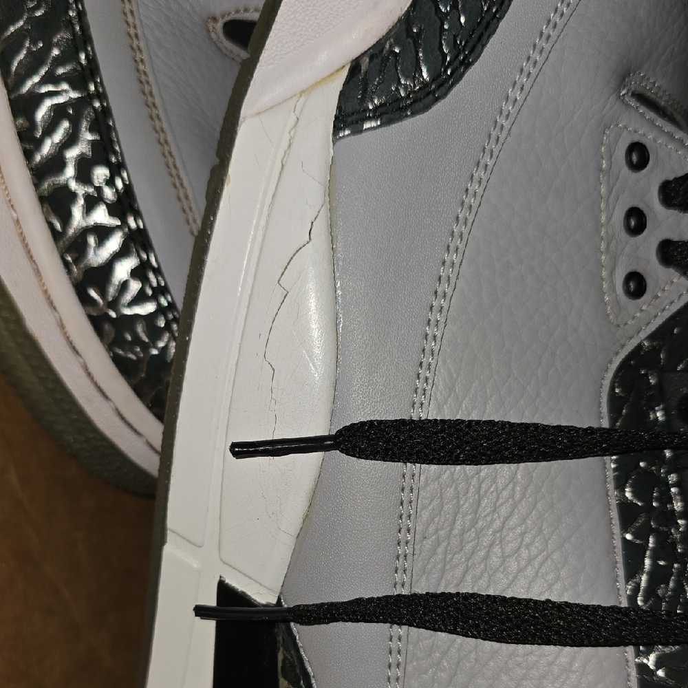Jordan Gray and Black Sneakers - Picture 11 of 13